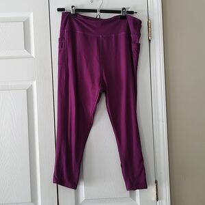 Starting Point eggplant purple capri leggings  with side pockets  Sz XL NWOT